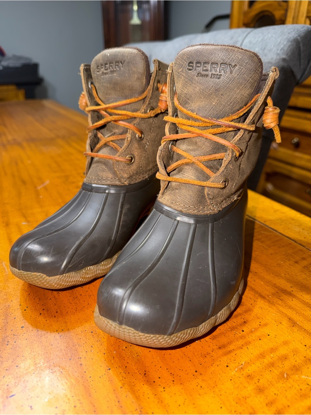 Sperry Brown Women’s size 6 Duck Boots